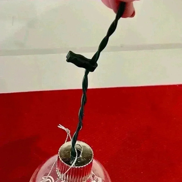 Coca-Cola holiday radiance glass illuminated ornament with polar bear on sled - Picture 5 of 5